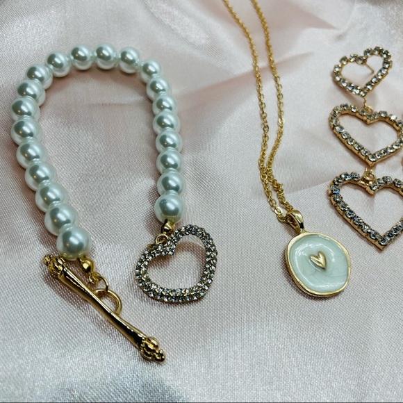 Heart Rhinestone Goldtone Jewelry Trio - Picture 7 of 7